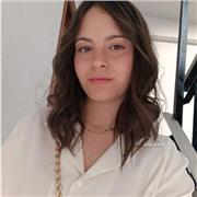 Profesora de árabe y castellano nativo, también amante de la natación, vivo en valencia.